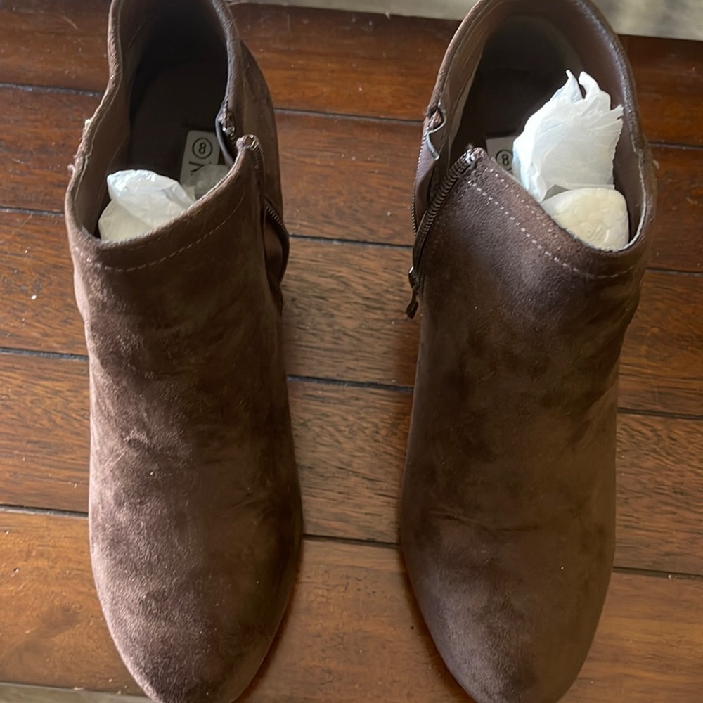 Brand new ankle boots size 8